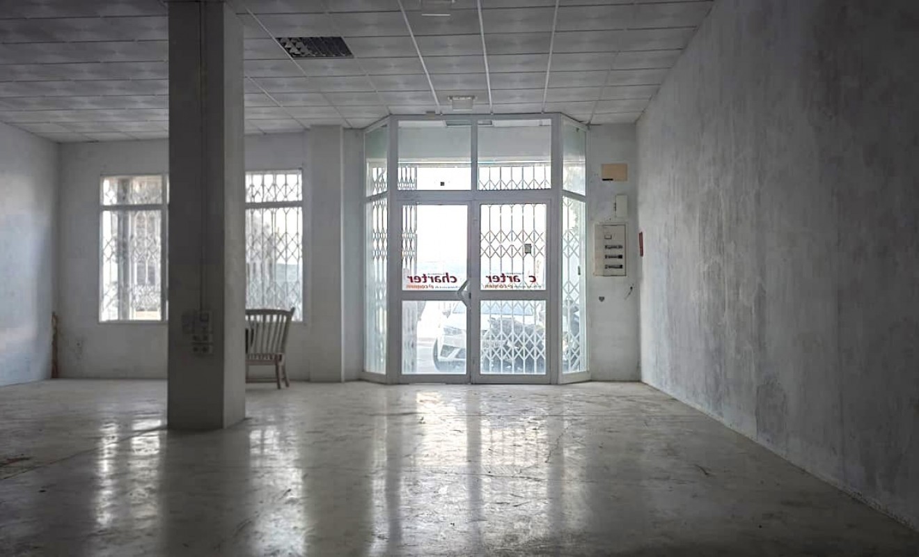 Sale - Local - La Nucía