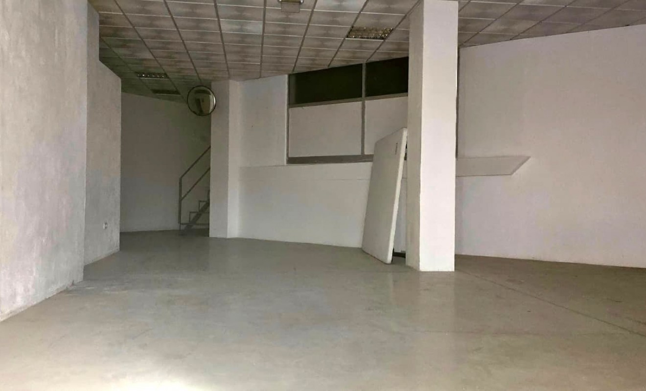 Sale - Local - La Nucía