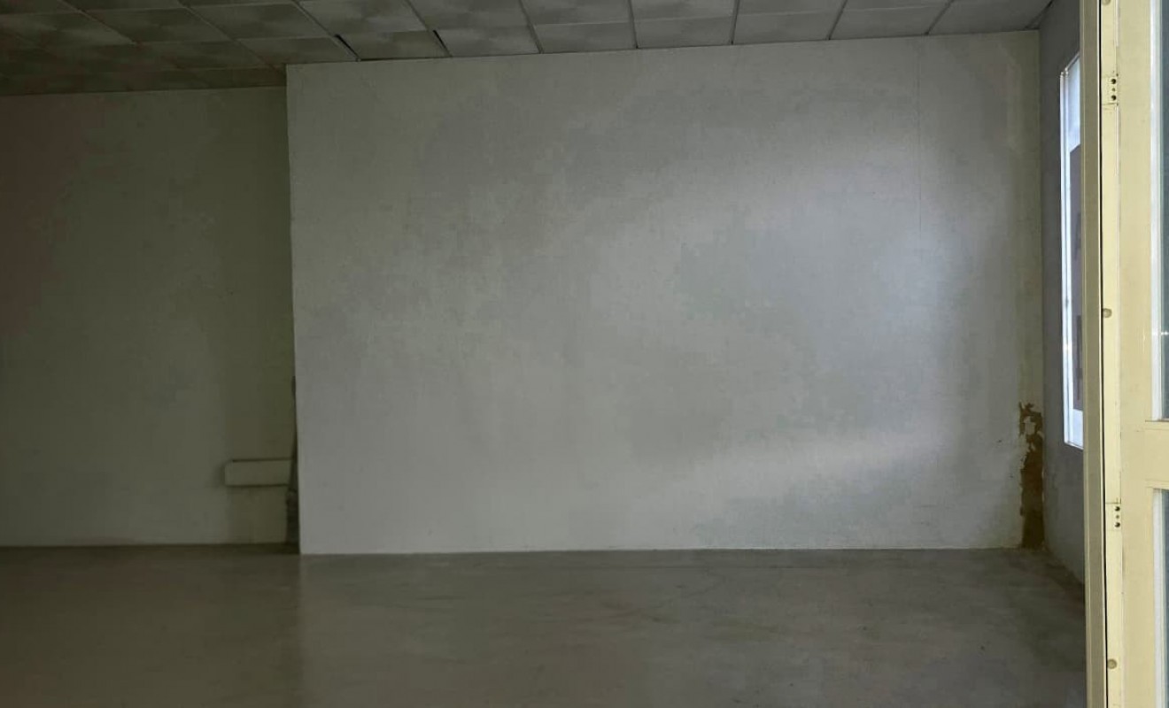 Sale - Local - La Nucía