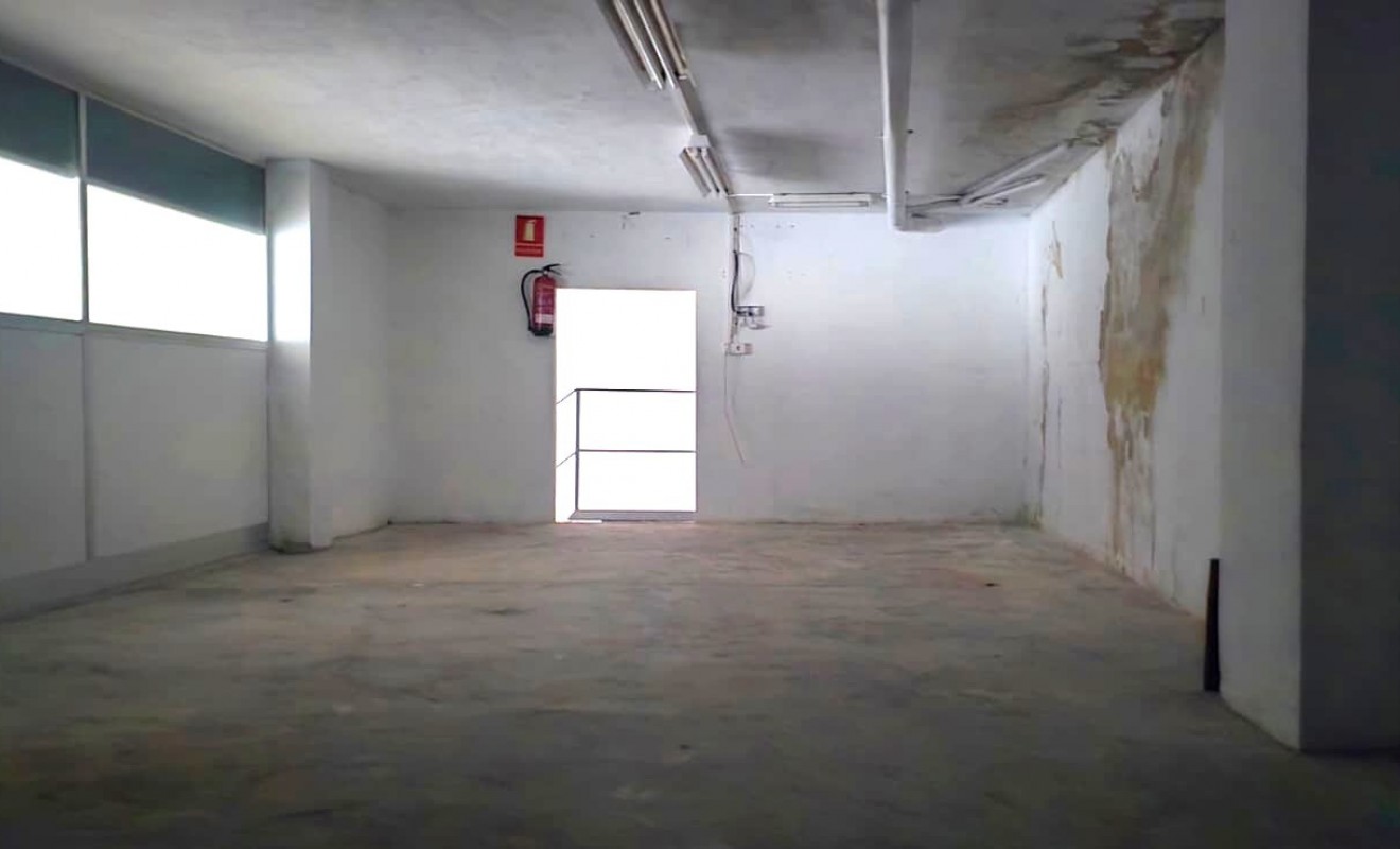 Sale - Local - La Nucía