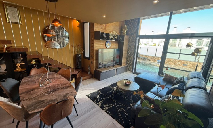 Wederverkoop - Villa - Orihuela - Lomas de Cabo Roig