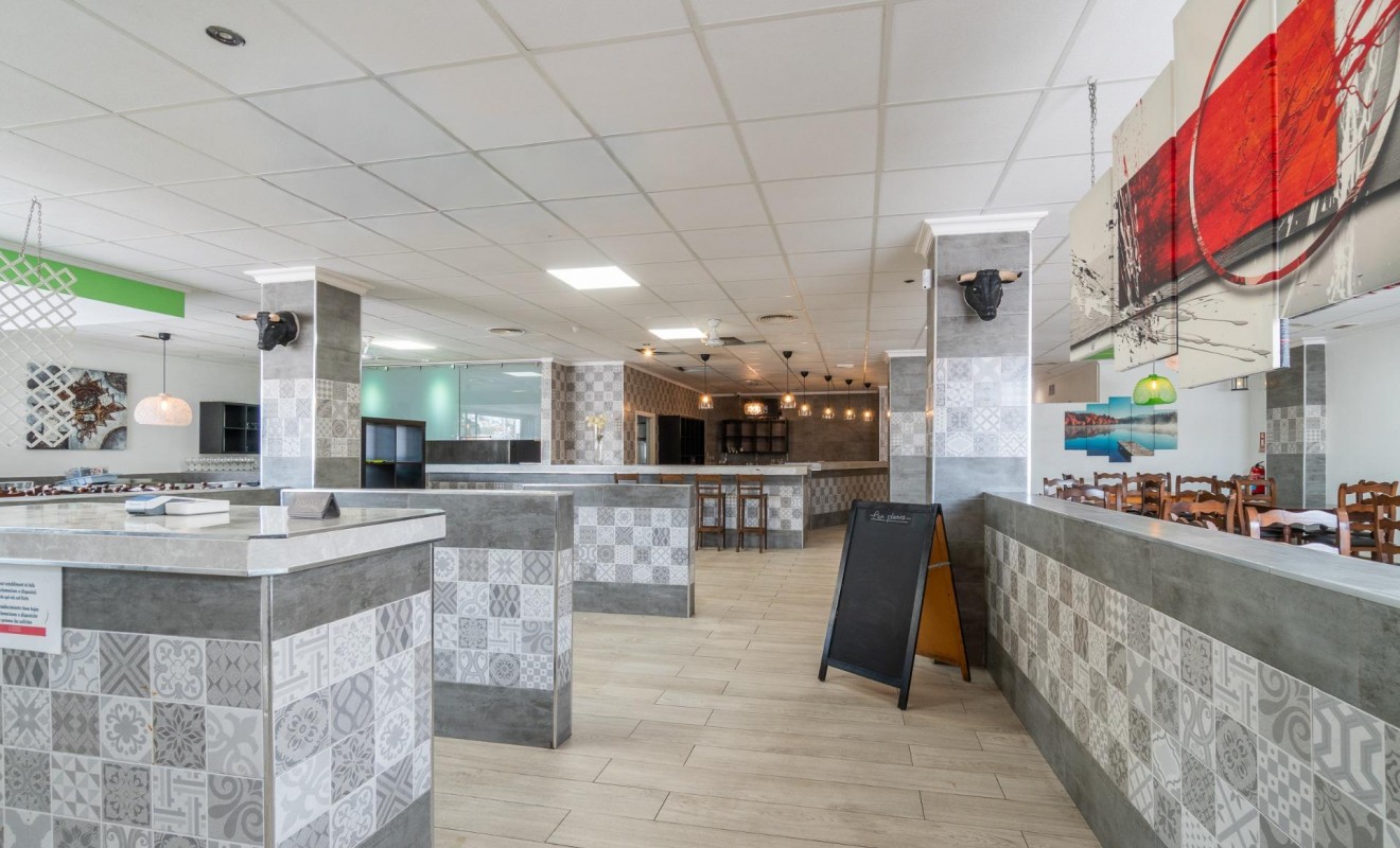 Location longue durée - Commercial Unit - San Fulgencio - La Marina