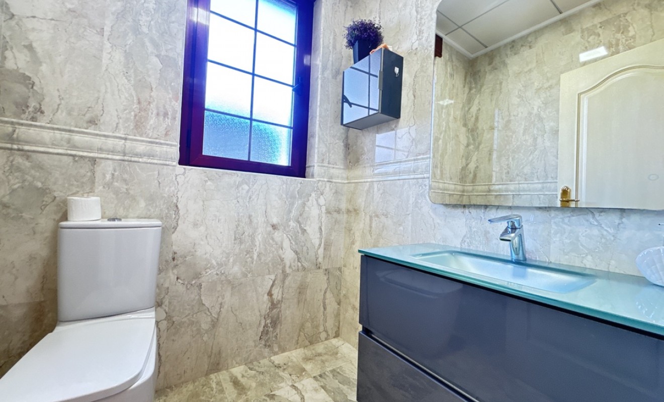 Sale - Villa - Cabo Roig