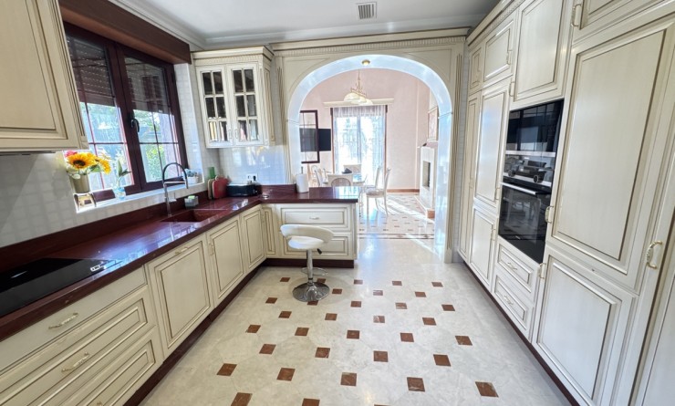 Sale - Villa - Cabo Roig