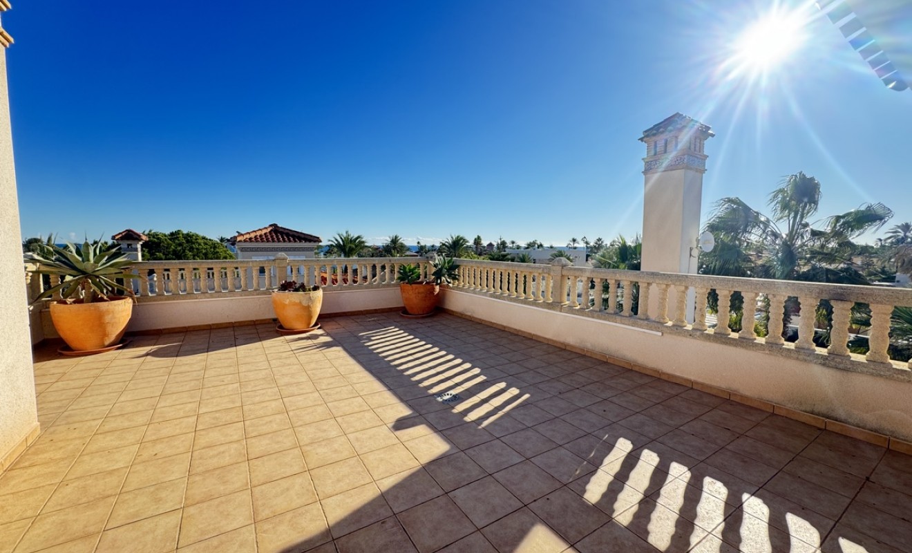 Sale - Villa - Cabo Roig