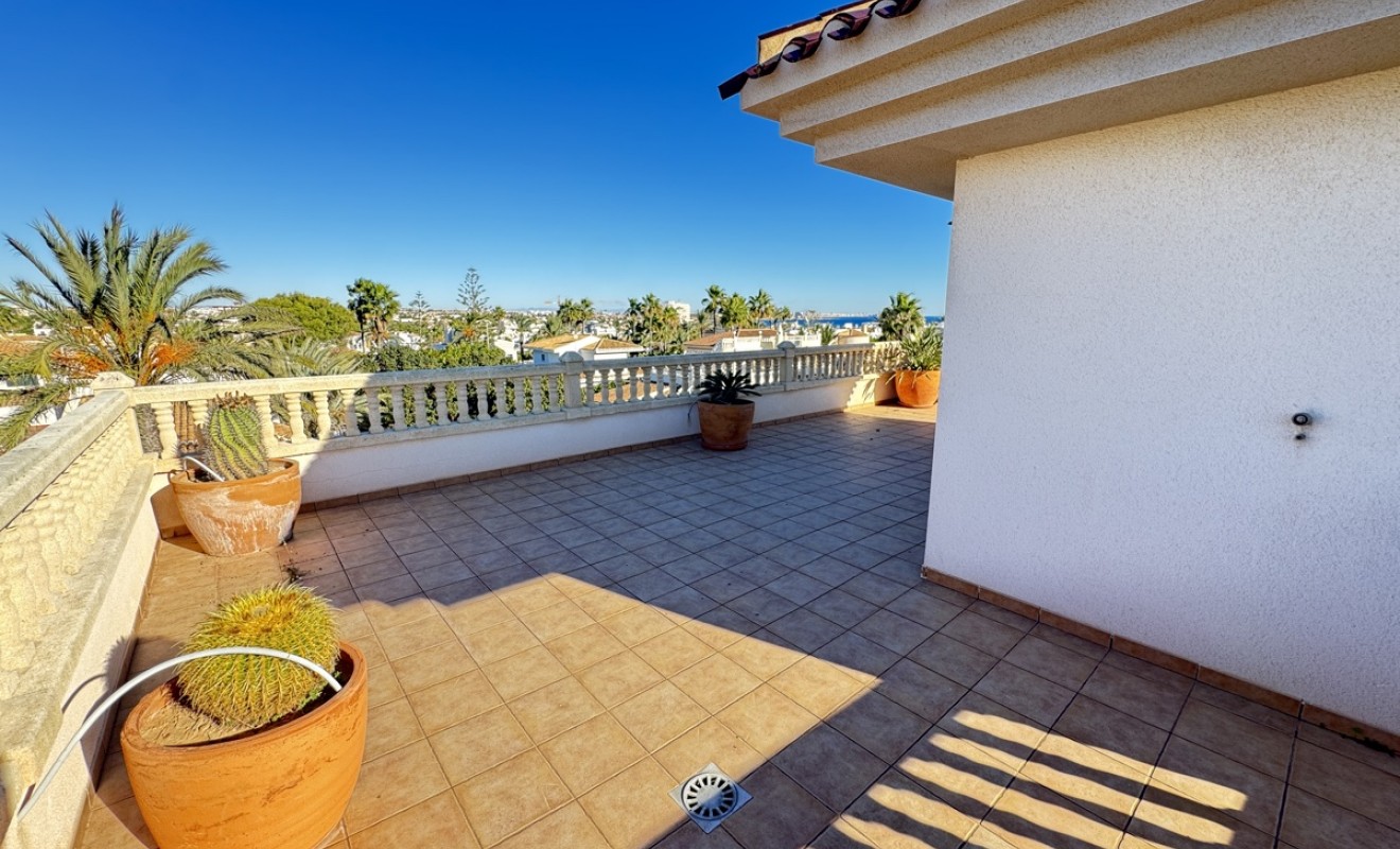 Sale - Villa - Cabo Roig