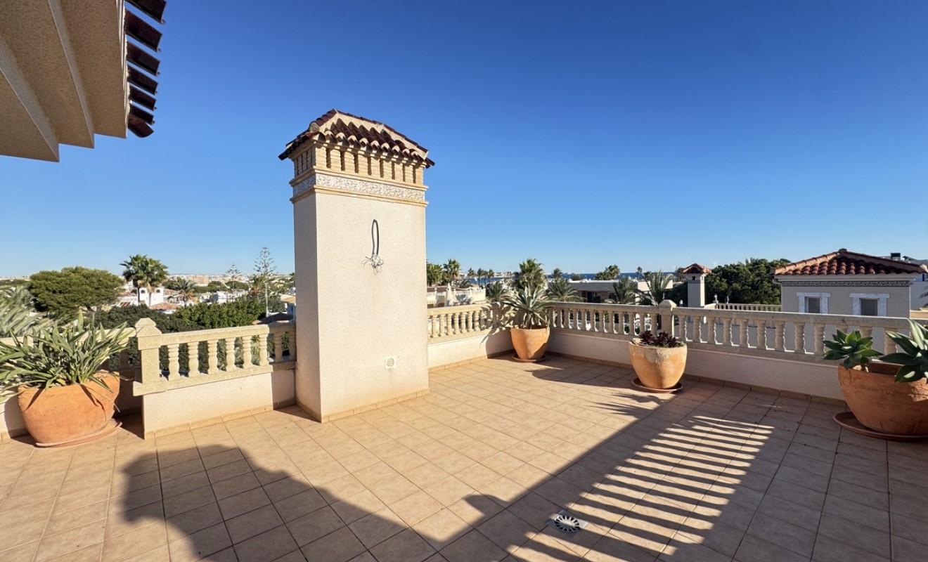 Sale - Villa - Cabo Roig