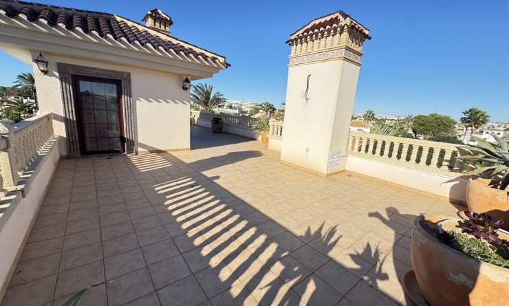 Sale - Villa - Cabo Roig