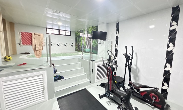 Sale - Villa - Cabo Roig