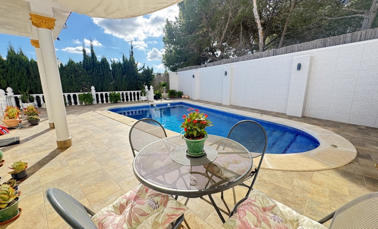 Sale - Villa - Villamartín