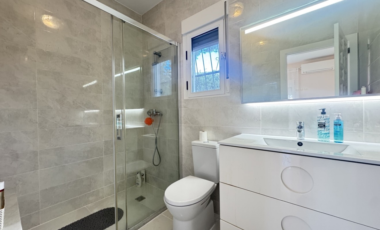 Sale - Villa - Villamartín