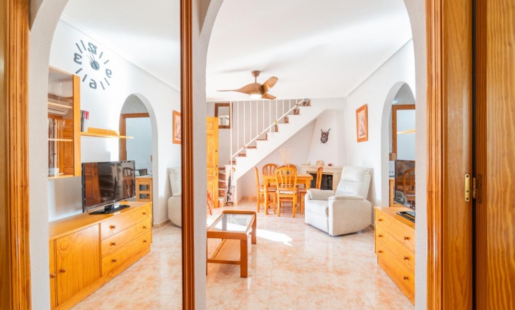 Sale - Chalet - Orihuela Costa - Playa Flamenca