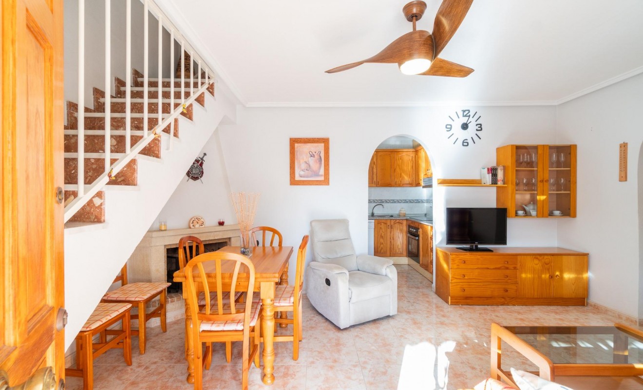 Sale - Chalet - Orihuela Costa - Playa Flamenca