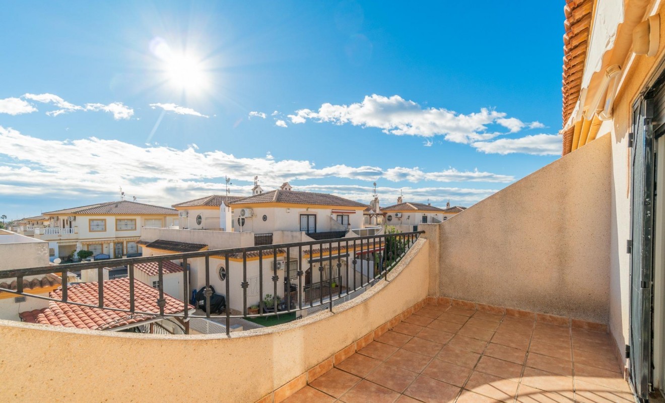 Sale - Chalet - Orihuela Costa - Playa Flamenca