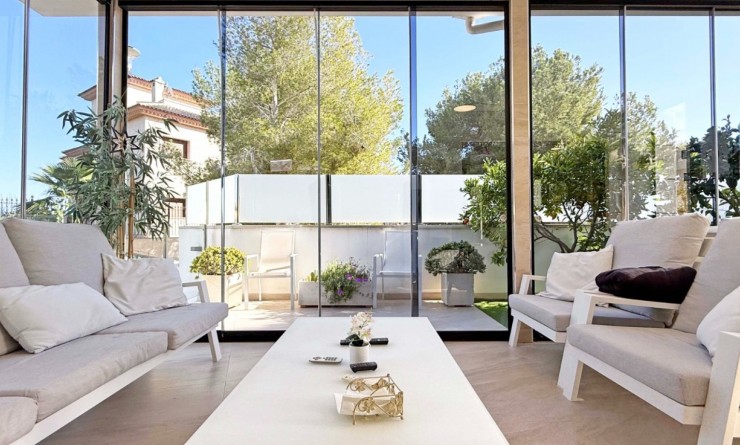 Wederverkoop - Detached villa - Orihuela Costa - Villamartín