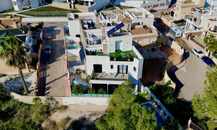 Wederverkoop - Detached villa - Orihuela Costa - Villamartín