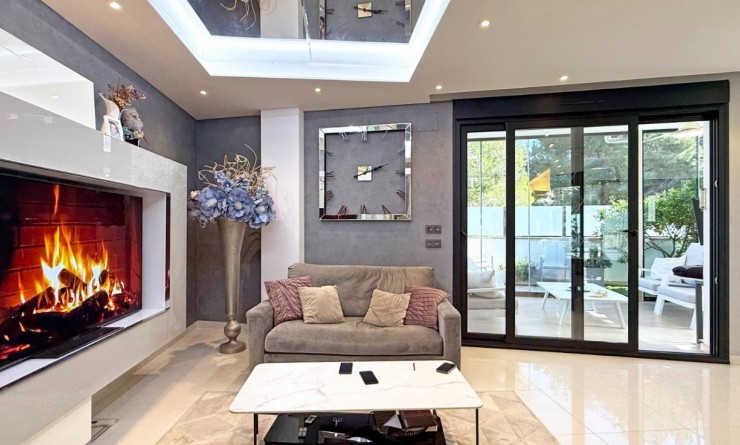 Wederverkoop - Detached villa - Orihuela Costa - Villamartín