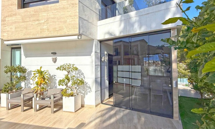 Wederverkoop - Detached villa - Orihuela Costa - Villamartín