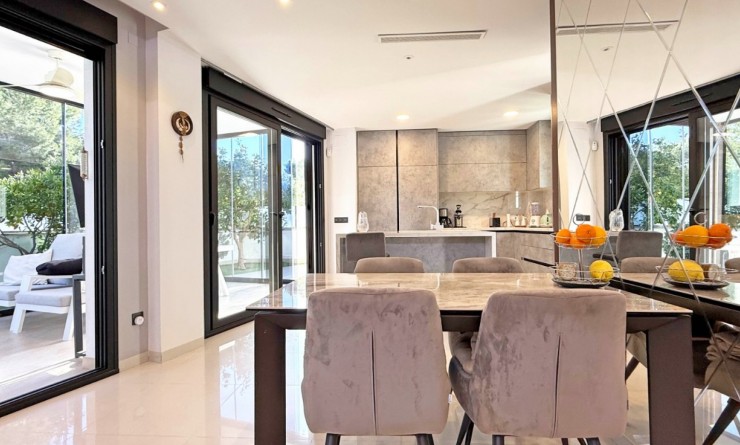 Wederverkoop - Detached villa - Orihuela Costa - Villamartín