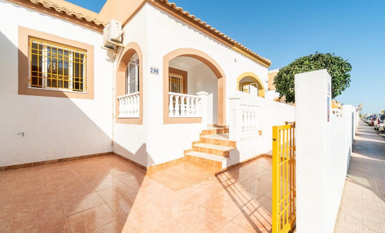 Sale - Terraced house - Torrevieja - El limonar