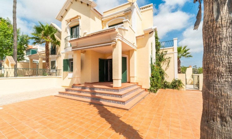 Sale - Villa - Orihuela Costa - Villamartín-Las Filipinas