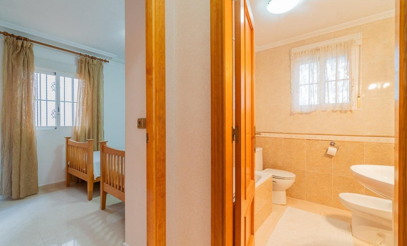 Sale - Ground Floor - Orihuela Costa - Lomas de Cabo Roig-Los Dolses