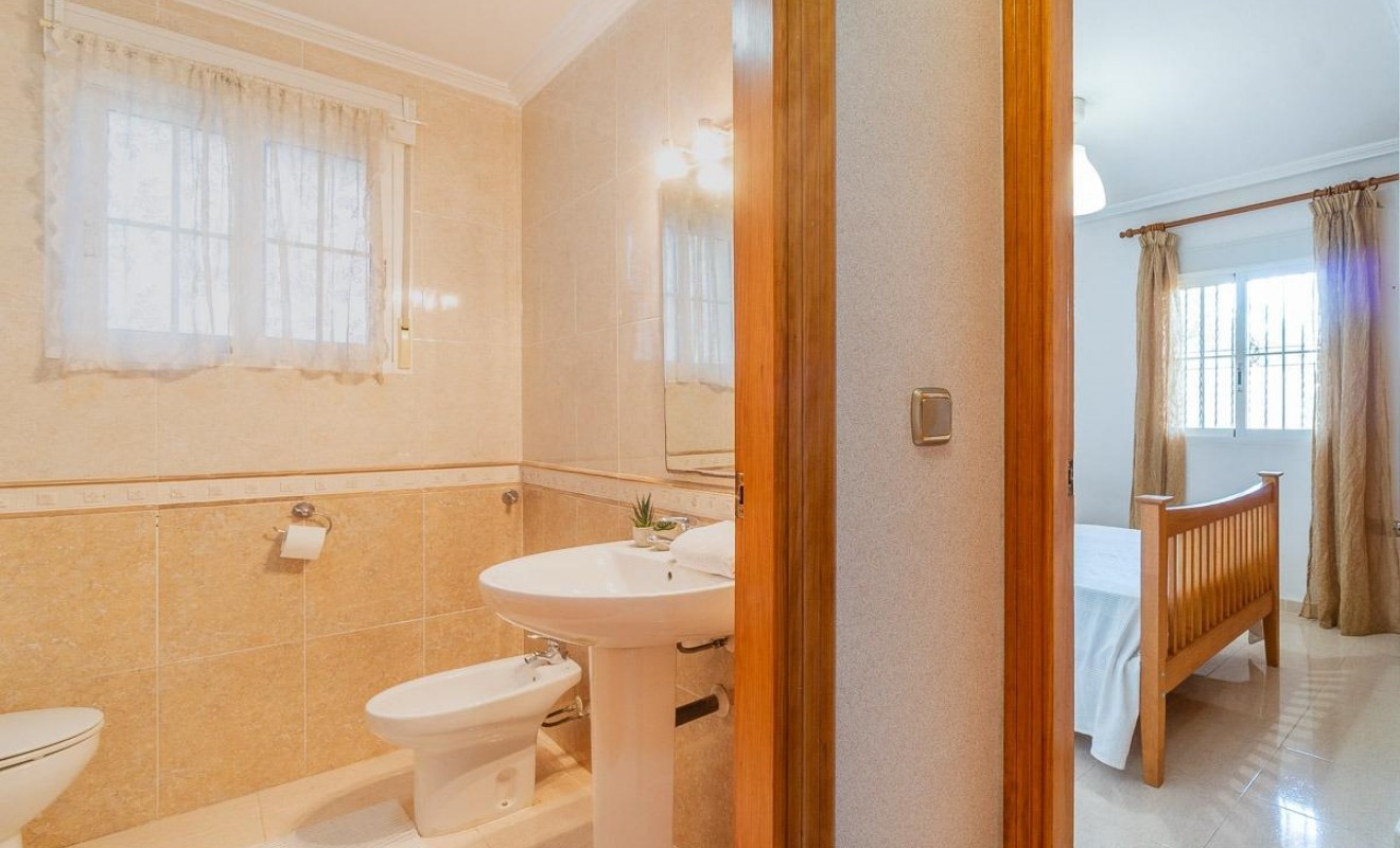 Sale - Ground Floor - Orihuela Costa - Lomas de Cabo Roig-Los Dolses