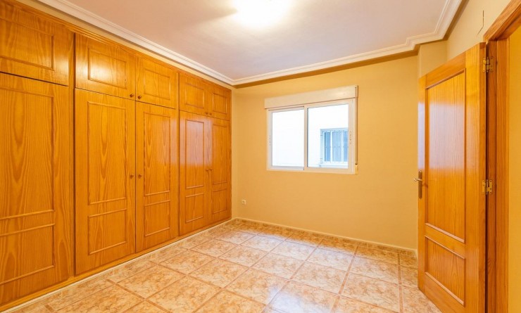 Wederverkoop - Flat - Torrevieja - Centro