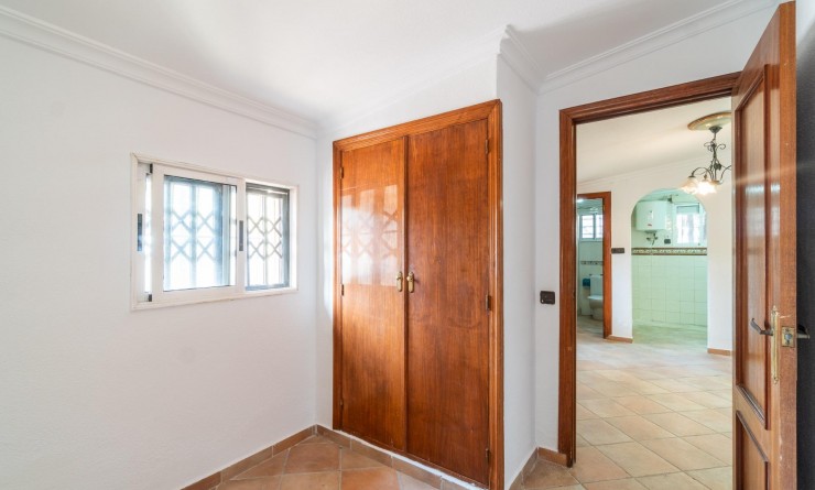 Sale - Villa - Torrevieja - Los altos