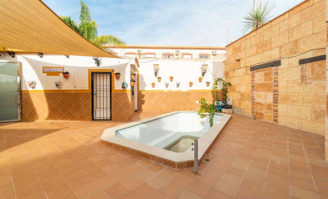 Sale - Villa - Torrevieja - Los altos
