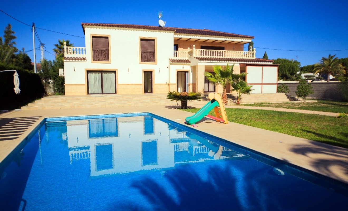 Revente - Villa - Cabo Roig