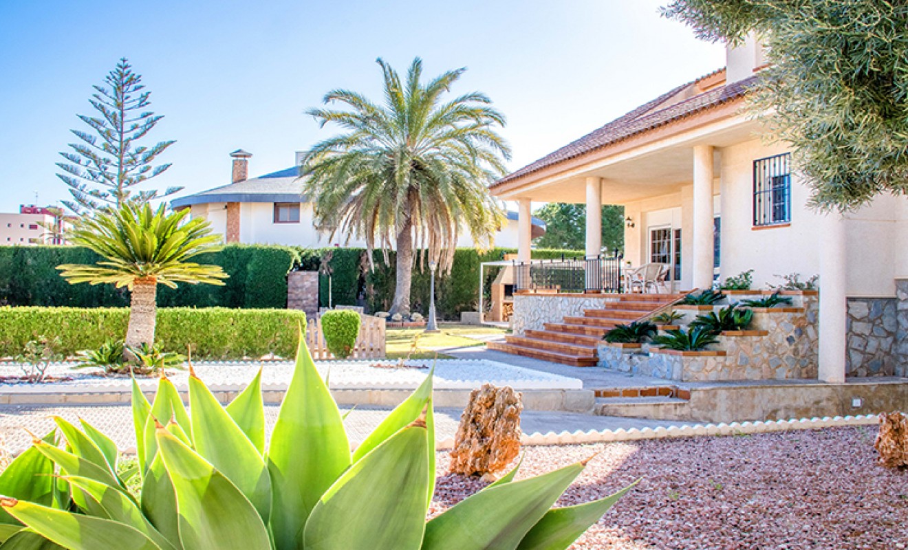 Sale - Villa - Pilar de la Horadada