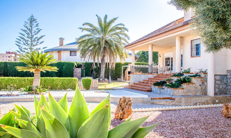 Sale - Villa - Pilar de la Horadada