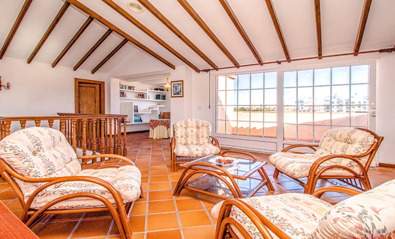 Sale - Villa - Pilar de la Horadada