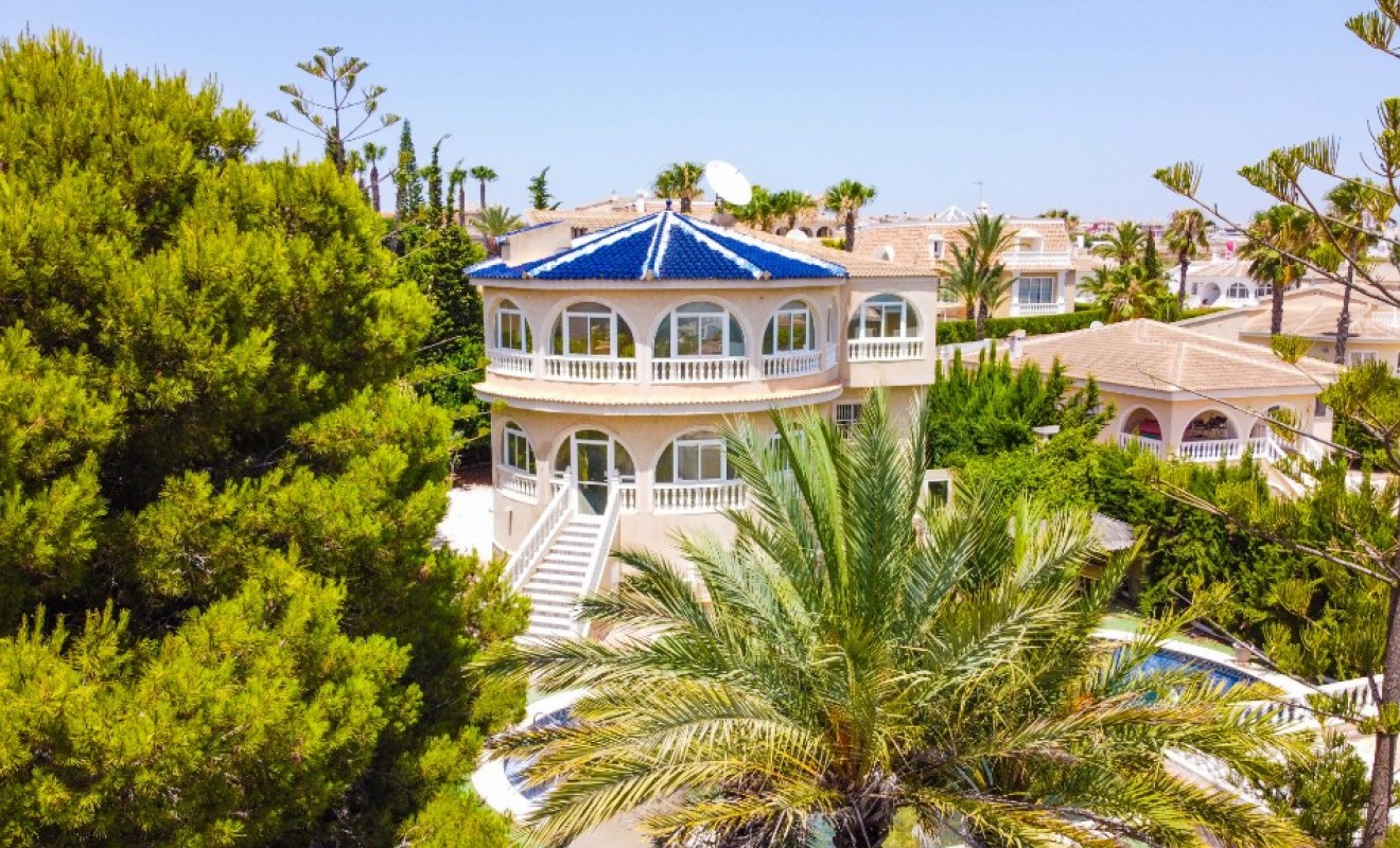 Sale - Villa - Ciudad quesada