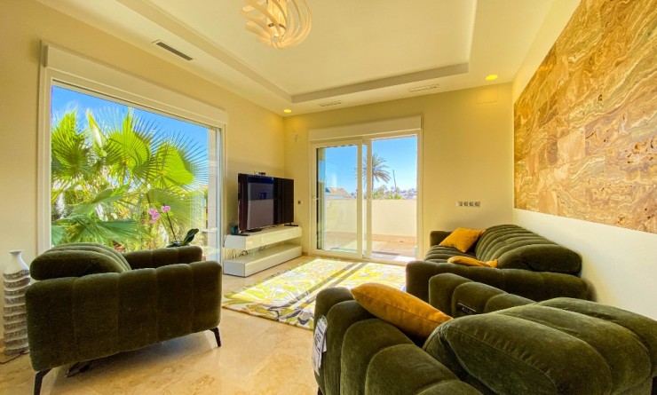 Sale - Villa - La Zenia