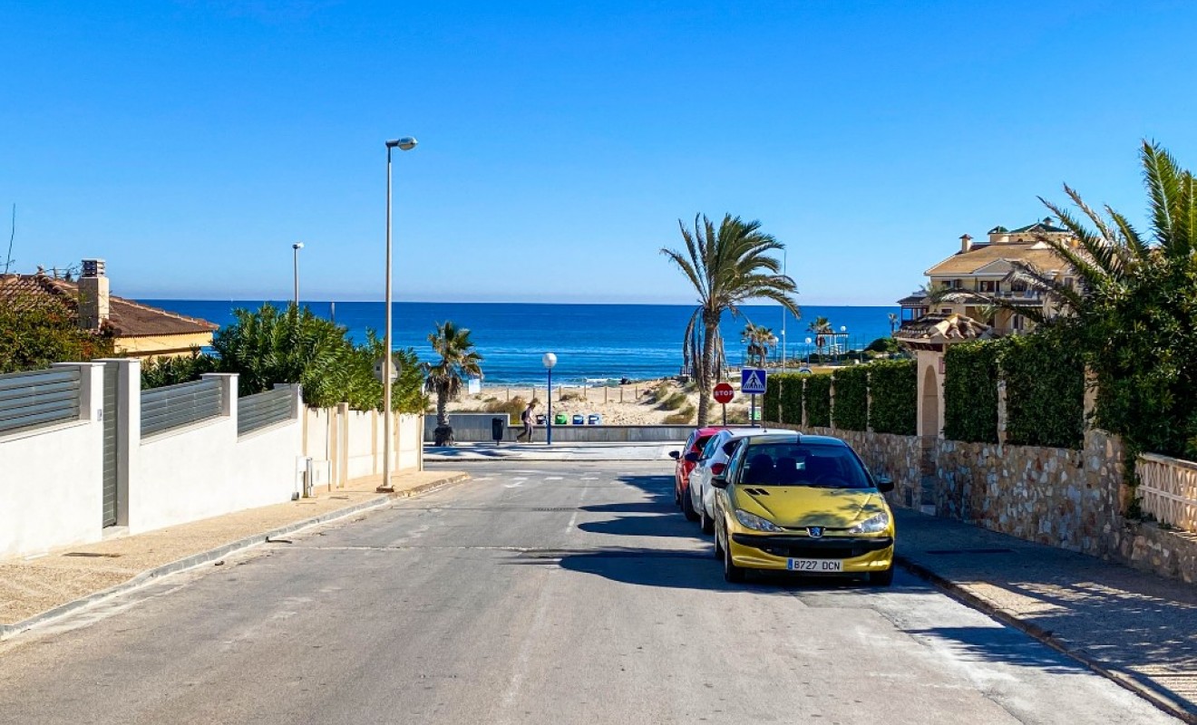 Sale - Villa - La Zenia