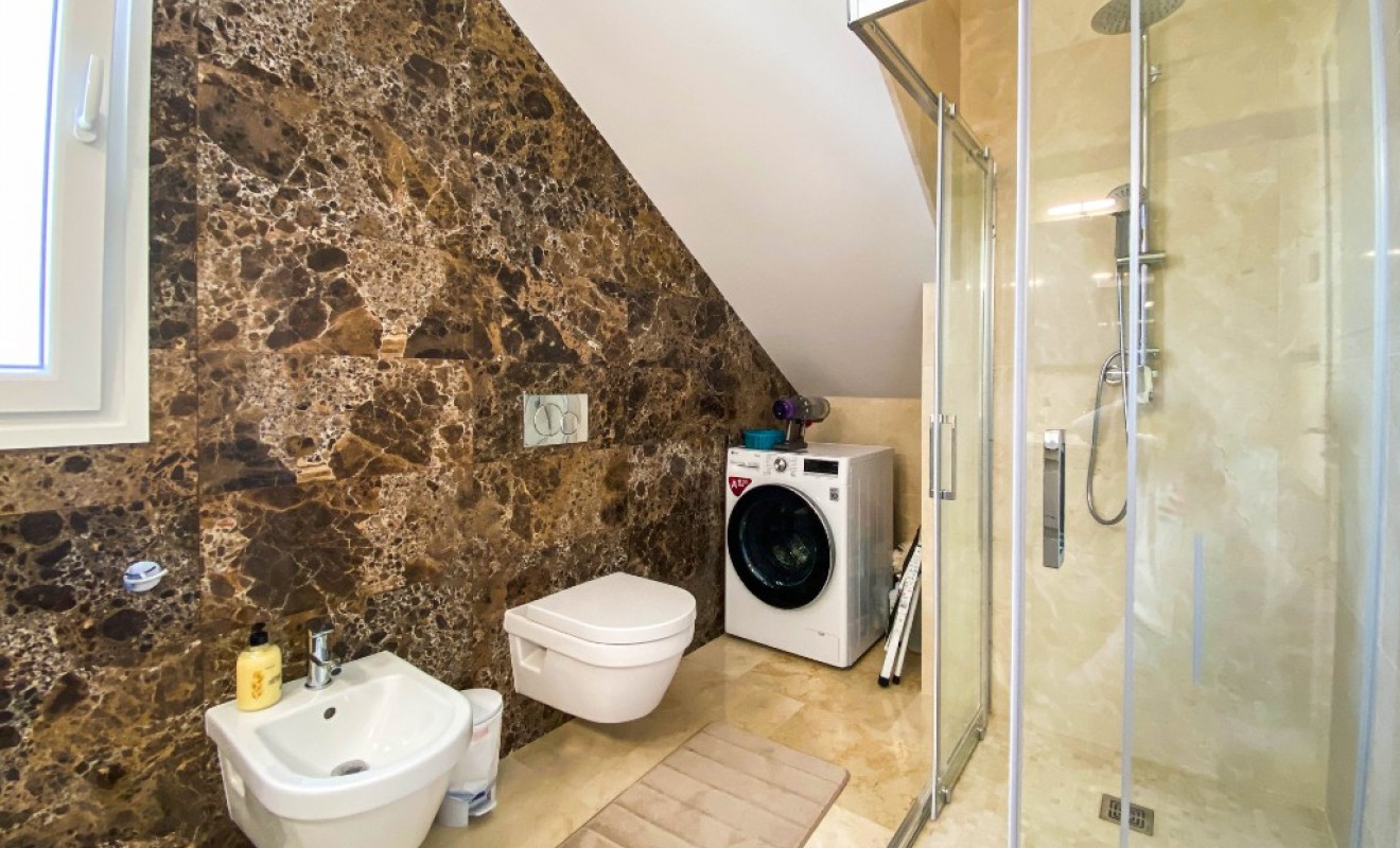 Sale - Villa - La Zenia