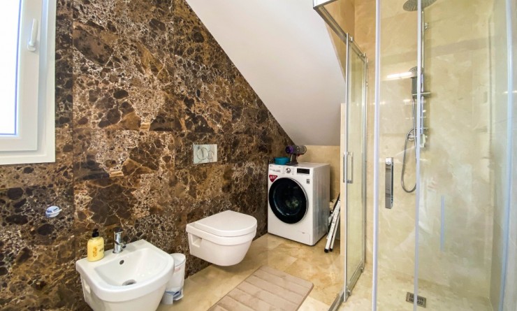 Sale - Villa - La Zenia