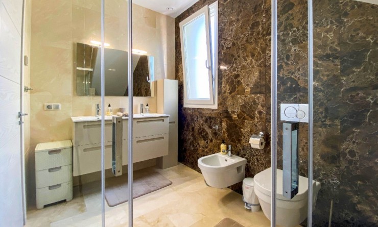 Sale - Villa - La Zenia