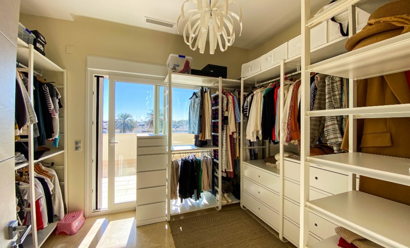 Sale - Villa - La Zenia