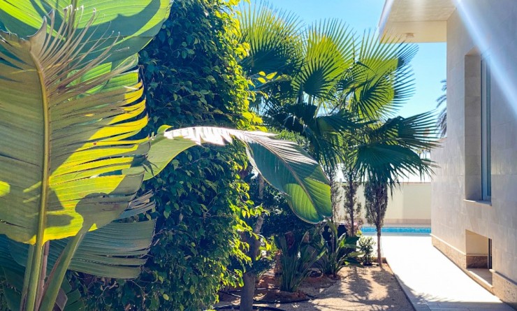 Sale - Villa - La Zenia