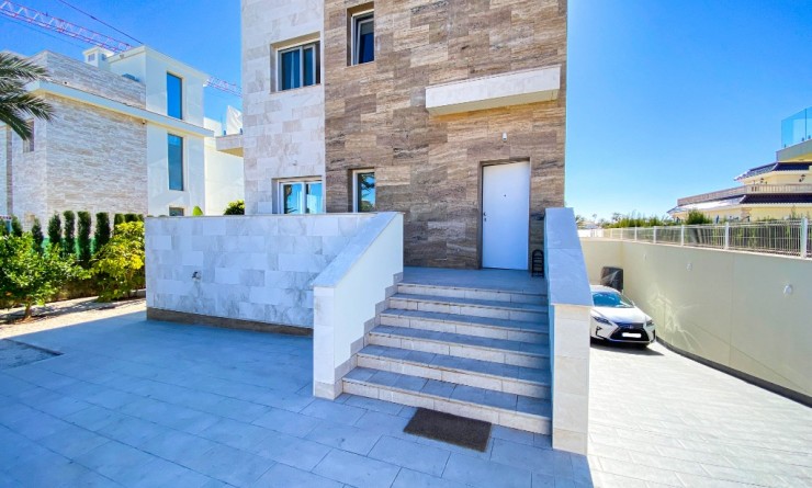 Sale - Villa - La Zenia