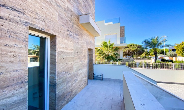 Sale - Villa - La Zenia