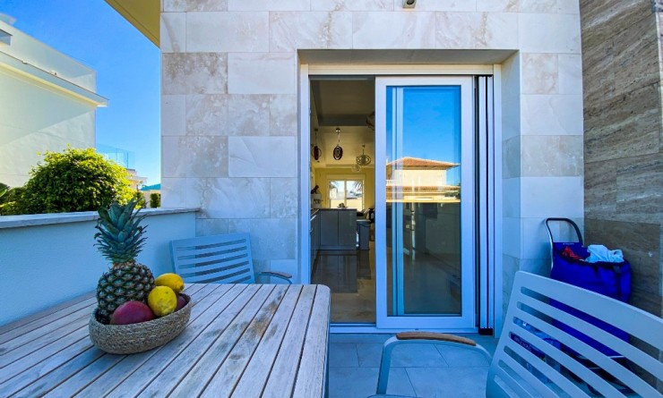 Sale - Villa - La Zenia