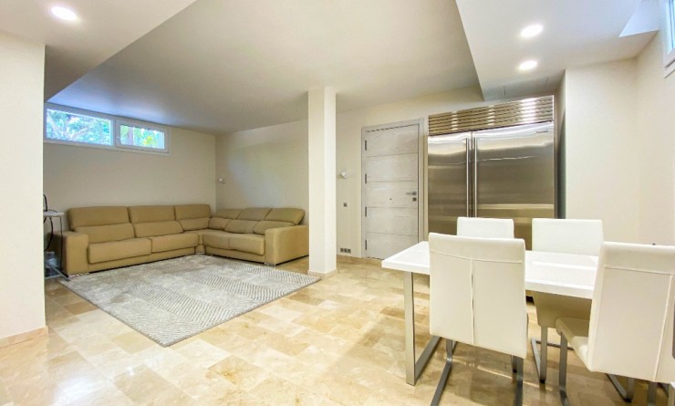 Sale - Villa - La Zenia