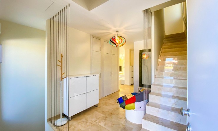 Sale - Villa - La Zenia