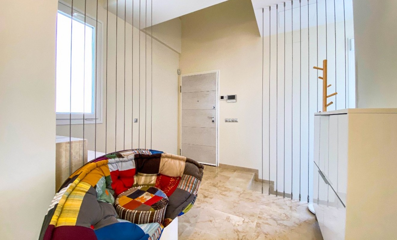 Sale - Villa - La Zenia