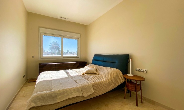 Sale - Villa - La Zenia