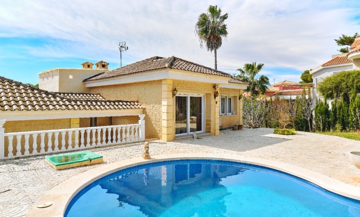 Sale - Luxury Villa - Dehesa de Campoamor